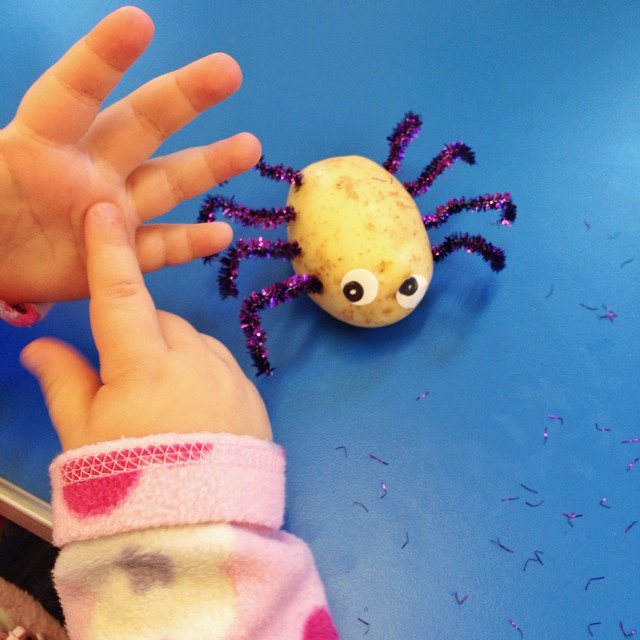 Toddlers craft today "Spud" the potato spider! (Not my idea – I can't take the credit!)