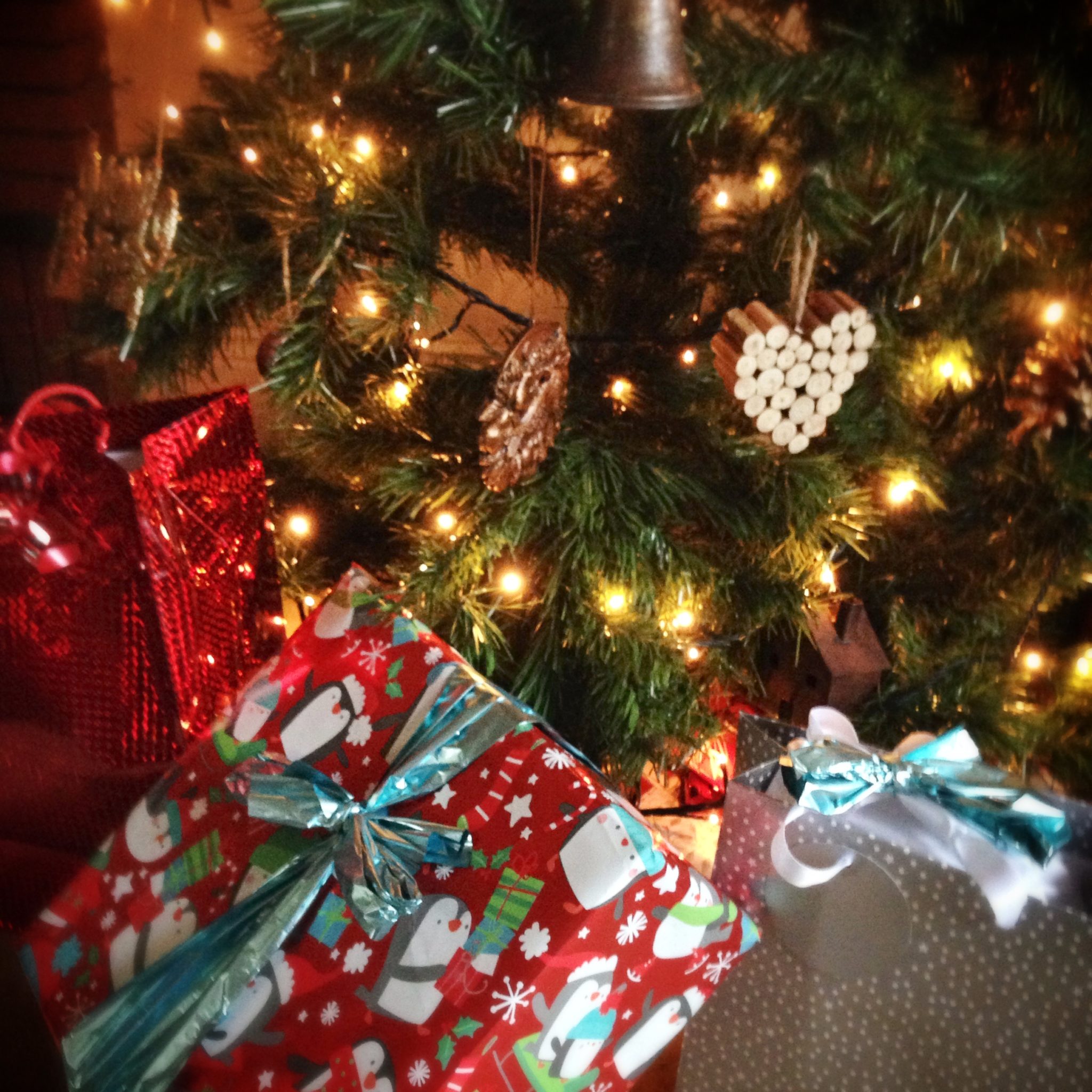 18 December – Christmas present wrapping