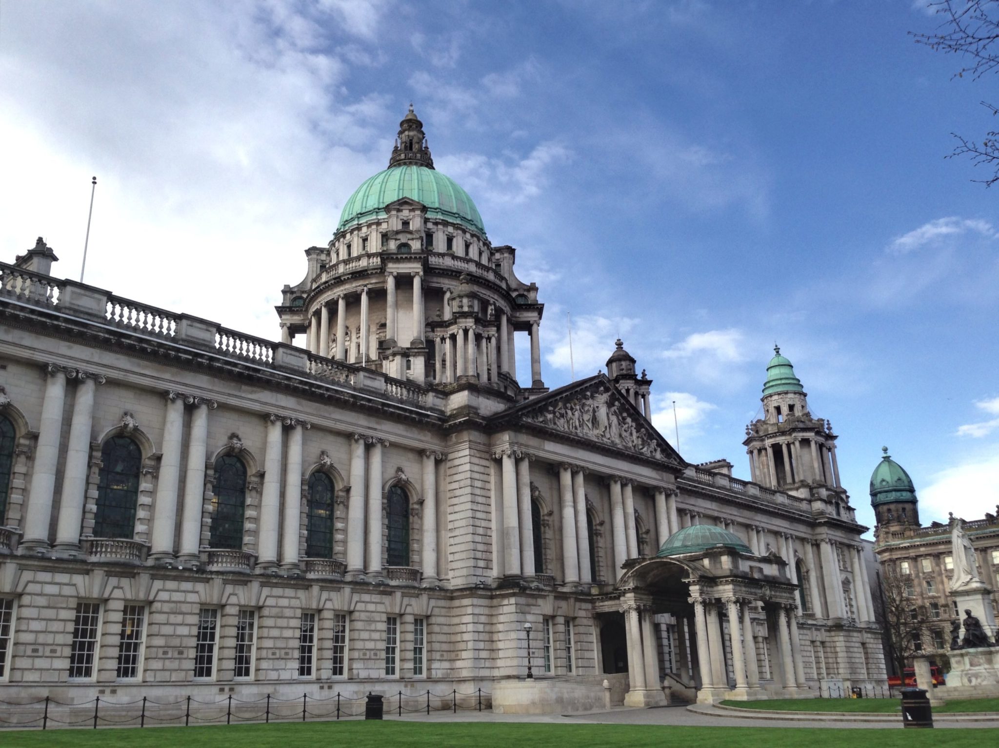 Belfast City Hall photo walk with my iPhone
