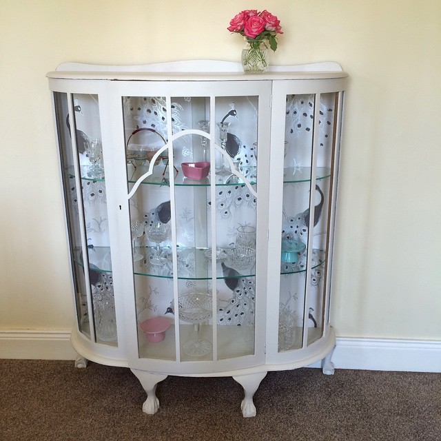 Love my vintage china cabinet – found on gumtree – it came already painted too!
