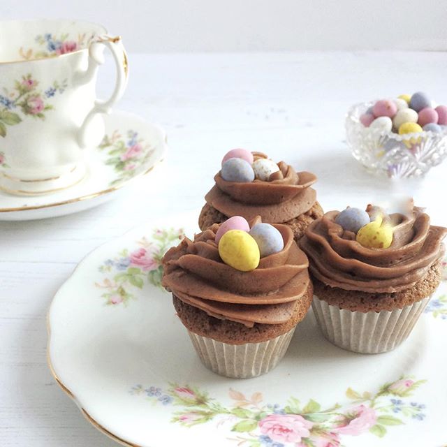 Mini cupcakes with mini eggs for Easter