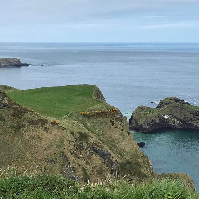 Carrick-a-rede rope bridge (from a distance)