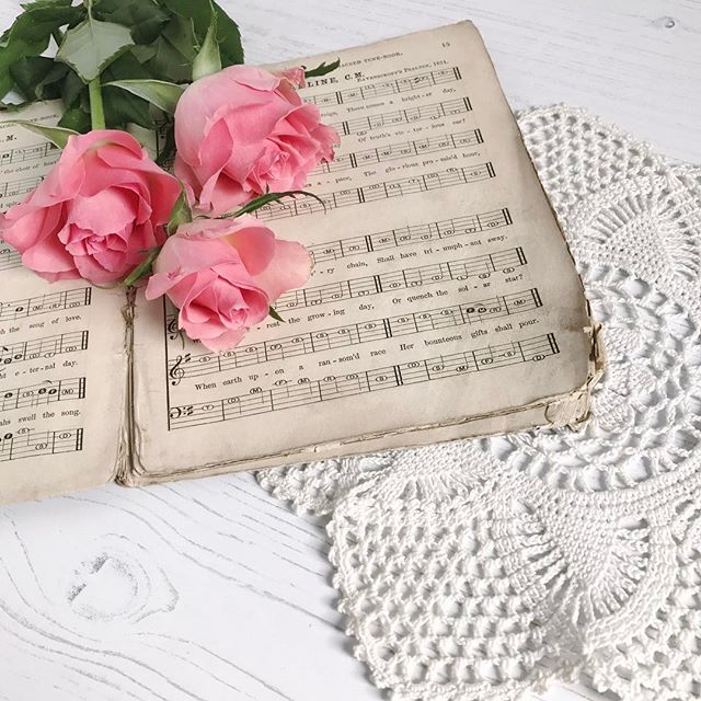 Roses, music and lace