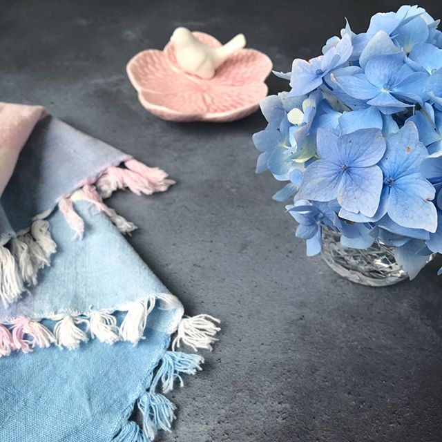 More blue hydrangea, a vintage napkin and a wee bird!