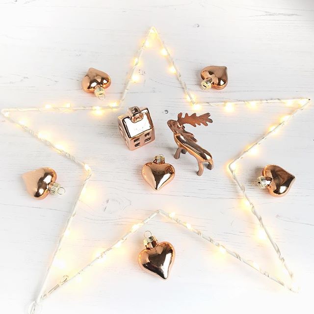 Loving all the rose gold / copper Christmas decorations this year