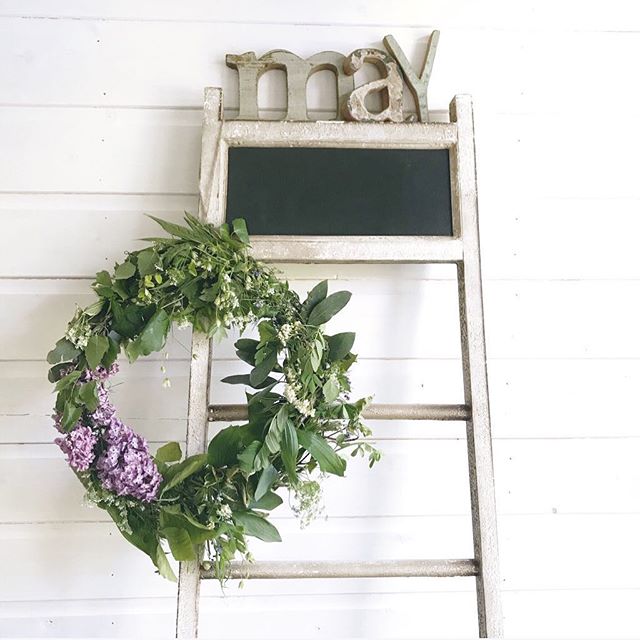 A lovely evening creating this lovely floral wreath