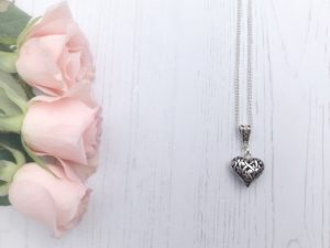 Vintage style heart pendant by janmary
