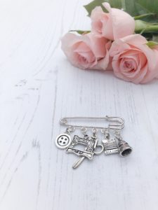 vintage style sewing charm brooch by Janmary