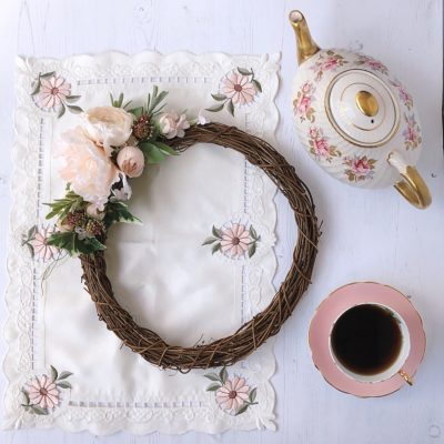 Summer wreath and china