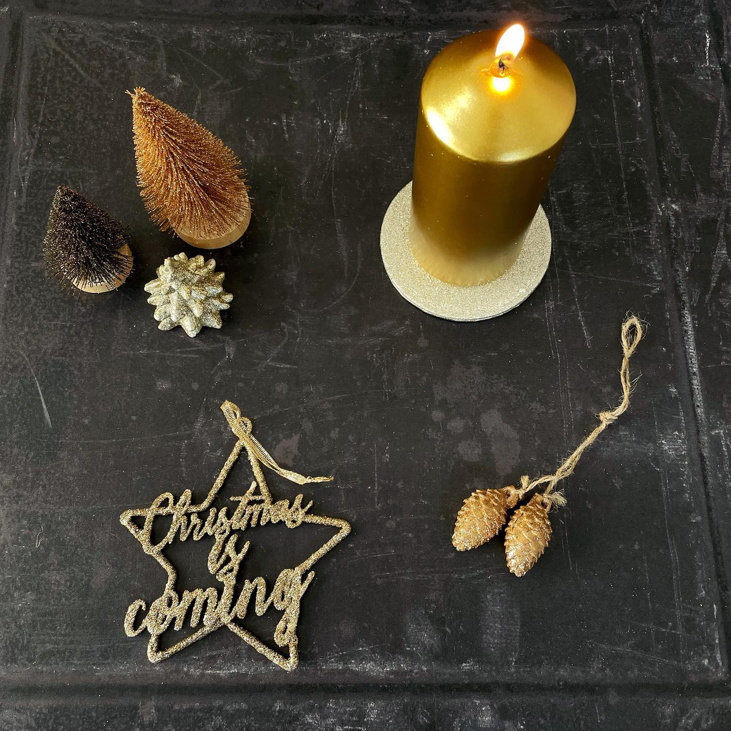 2nd of December..... Christmas is coming! Starting to feel more festive, and sharing some golden bits and pieces today